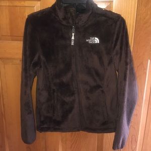 dark brown north face fuzzy jacket